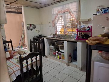 VENDO CASA ARRAIJAN FLORESTA 3REC