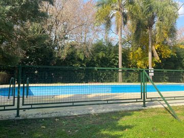 QUINTA  3 ambientes- venta completa muebles, electrodomesticos etc.-