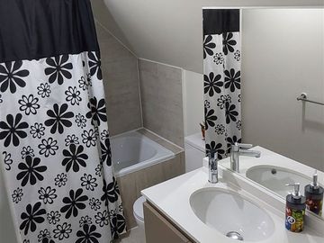 Casa en Venta en Macul Alto con Avda. Las Araucarias