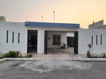 Casa en venta de 2 recámaras en Privada de Sian Ka´an, Mérida Yuc.