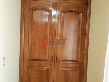 Casa en venta de 1 planta en calle privada