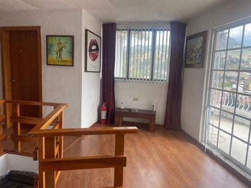 HERMOSA CASA EN VENTA, SECTOR LA PLAYA