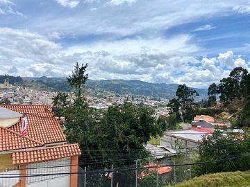 HERMOSA CASA EN VENTA, SECTOR LA PLAYA