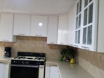 HERMOSA CASA EN VENTA, SECTOR LA PLAYA