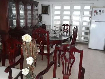 HERMOSA CASA EN VENTA, SECTOR LA PLAYA