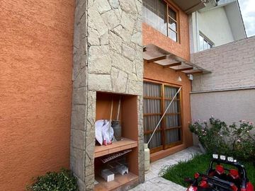 HERMOSA CASA EN VENTA, SECTOR MISICATA