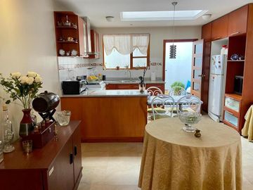 HERMOSA CASA EN VENTA, SECTOR MISICATA