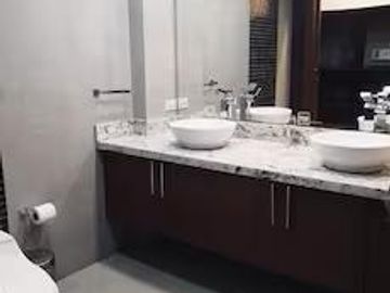BELLISIMO DEPARTAMENTO EN SALINAS