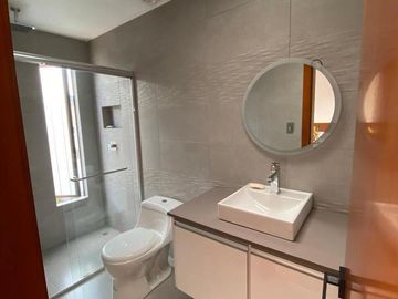 HERMOSA CASA EN VENTA, SECTOR MISICATA