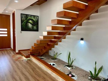 HERMOSA CASA EN VENTA, SECTOR MISICATA