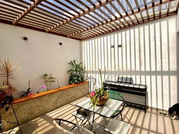 HERMOSA CASA EN VENTA, SECTOR MISICATA