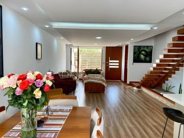 HERMOSA CASA EN VENTA, SECTOR MISICATA