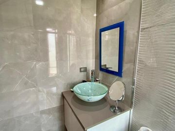 HERMOSA CASA EN VENTA, SECTOR MISICATA