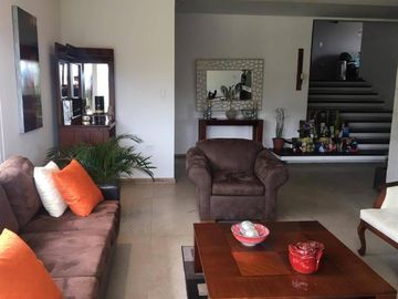 HERMOSA CASA EN VENTA, SECTOR CHALLUBAMBA