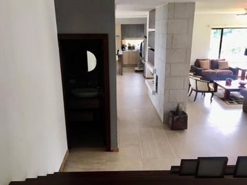 HERMOSA CASA EN VENTA, SECTOR CHALLUBAMBA