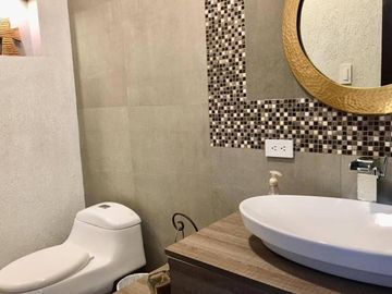 HERMOSA CASA EN VENTA, SECTOR CHALLUBAMBA