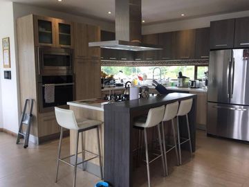 HERMOSA CASA EN VENTA, SECTOR CHALLUBAMBA