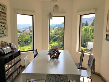 HERMOSA CASA EN VENTA, SECTOR CHALLUBAMBA