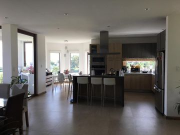 HERMOSA CASA EN VENTA, SECTOR CHALLUBAMBA