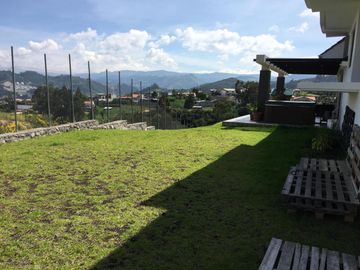 HERMOSA CASA EN VENTA, SECTOR CHALLUBAMBA