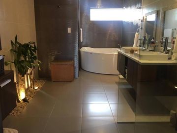 HERMOSA CASA EN VENTA, SECTOR CHALLUBAMBA