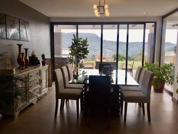 HERMOSA CASA EN VENTA, SECTOR CHALLUBAMBA