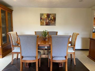 HERMOSA CASA EN VENTA, SECTOR RIO AMARILLO