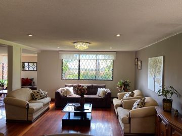 HERMOSA CASA EN VENTA, SECTOR RIO AMARILLO