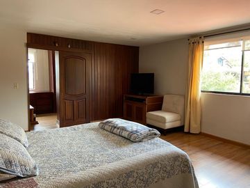 HERMOSA CASA EN VENTA, SECTOR RIO AMARILLO