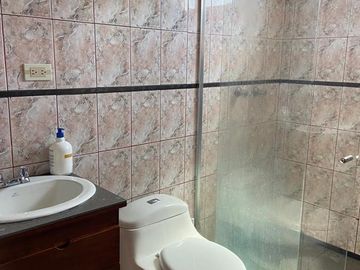 HERMOSA CASA EN VENTA, SECTOR RIO AMARILLO