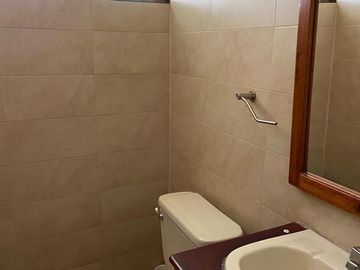 HERMOSA CASA EN VENTA, SECTOR RIO AMARILLO