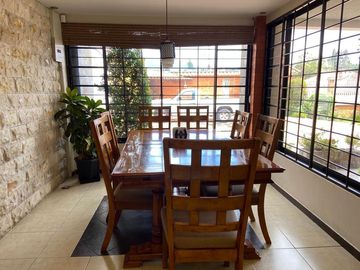 HERMOSA CASA EN VENTA, SECTOR RIO AMARILLO