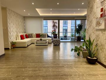 HERMOSO PENTHOUSE EN VENTA, SECTOR ORDOÑEZ LASSO