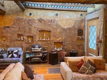 HERMOSA CASA EN VENTA , AV. DE LAS AMERICAS
