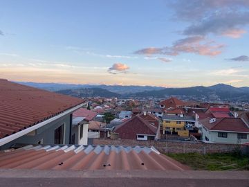 HERMOSA CASA EN VENTA , AV. DE LAS AMERICAS