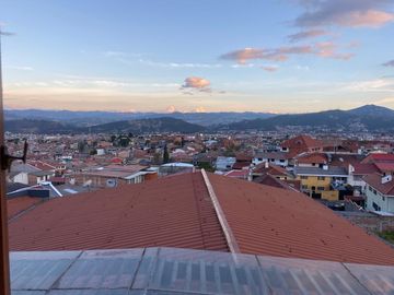 HERMOSA CASA EN VENTA , AV. DE LAS AMERICAS