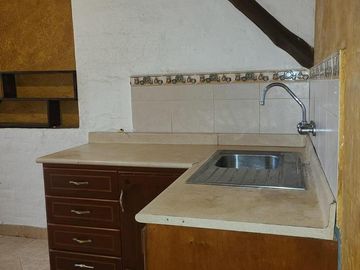 HERMOSA CASA EN VENTA , AV. DE LAS AMERICAS