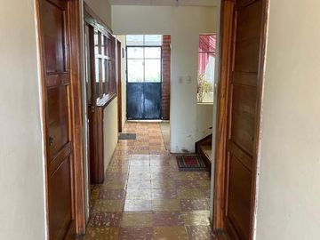 HERMOSA CASA EN VENTA, SECTOR GONZALES SUAREZ