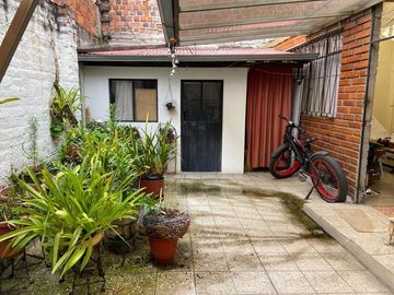 HERMOSA CASA EN VENTA, SECTOR GONZALES SUAREZ