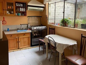 HERMOSA CASA EN VENTA, SECTOR GONZALES SUAREZ