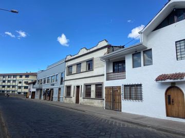 HERMOSA CASA COMERCIAL EN VENTA, SECTOR CENTRO HISTORICO