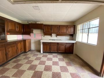HERMOSA CASA COMERCIAL EN VENTA, SECTOR CENTRO HISTORICO