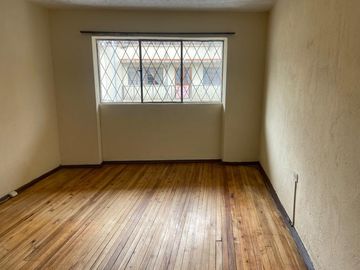HERMOSA CASA COMERCIAL EN VENTA, SECTOR CENTRO HISTORICO