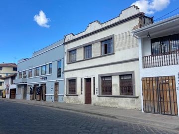 HERMOSA CASA COMERCIAL EN VENTA, SECTOR CENTRO HISTORICO