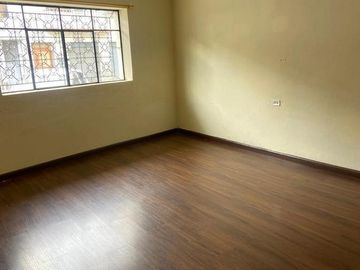HERMOSA CASA COMERCIAL EN VENTA, SECTOR CENTRO HISTORICO