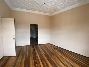 HERMOSA CASA COMERCIAL EN VENTA, SECTOR CENTRO HISTORICO