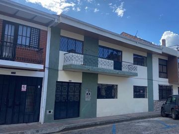 HERMOSA CASA COMERCIAL EN VENTA, SECTOR CENTRO HISTORICO