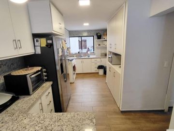 CASA AV. 12 DE OCTUBRE E ISABEL LA CATOLICA