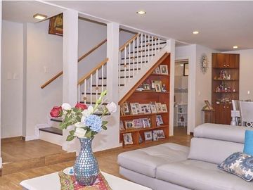 CASA AV. 12 DE OCTUBRE E ISABEL LA CATOLICA