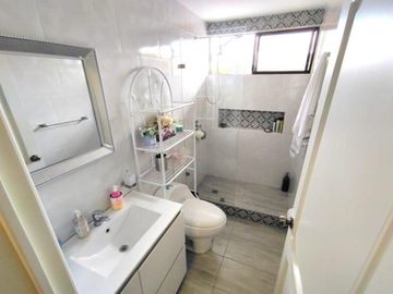 CASA AV. 12 DE OCTUBRE E ISABEL LA CATOLICA